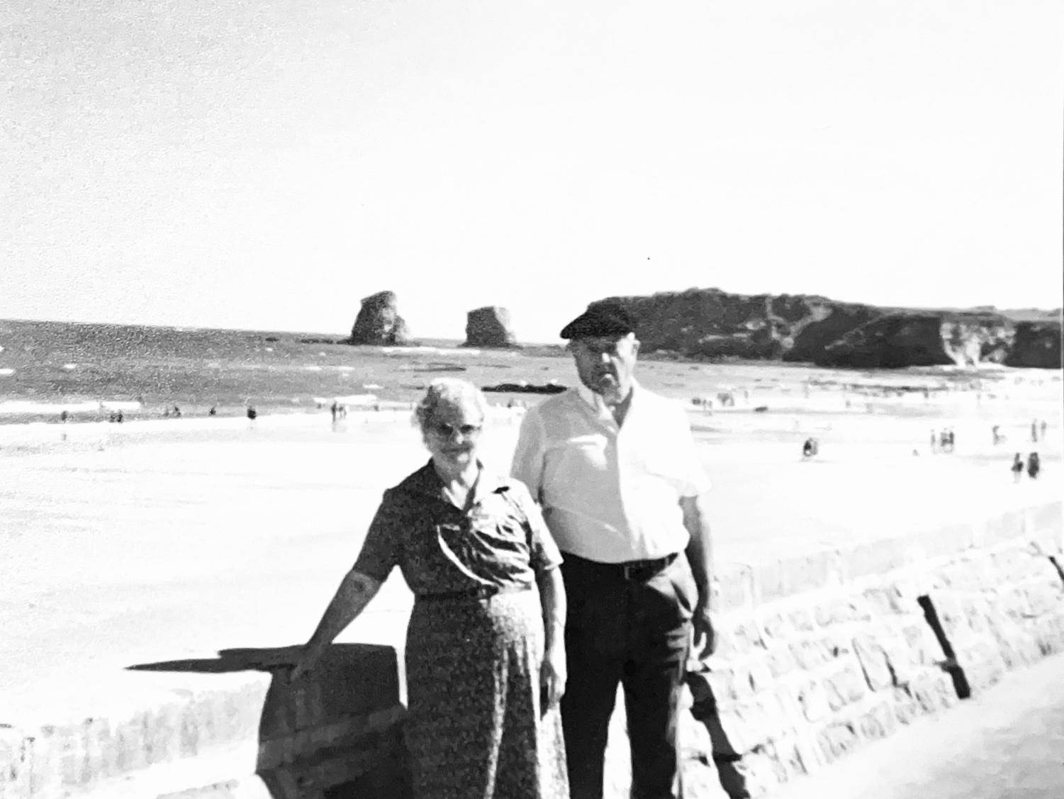 Patxi y paulina en el paseo